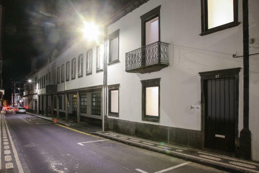 Place Of Moments Urban-Suites Ponta Delgada Exteriör bild
